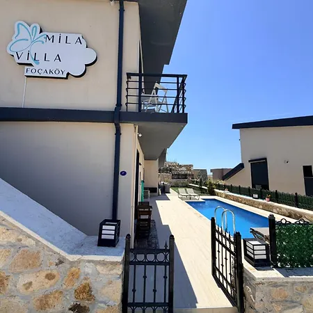 Mila Focakoey Tuzlu Su Havuzlu Muestakil منزل للإقامة *